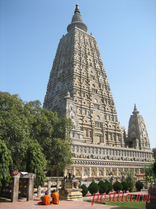 Храм Махабодхи — знаменитый буддийский храм в Бодх-Гая (Индия)