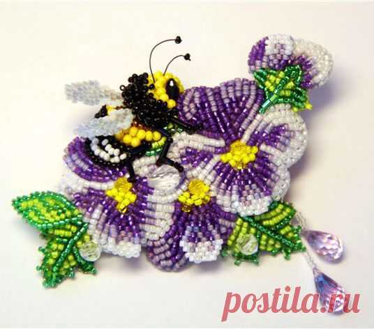 Beaded Embroidery brooches by Lubov is this me or WHAT?????pansies, a bee, and purple
thing!!!lol! | beadwork - barrettes and jewellery
