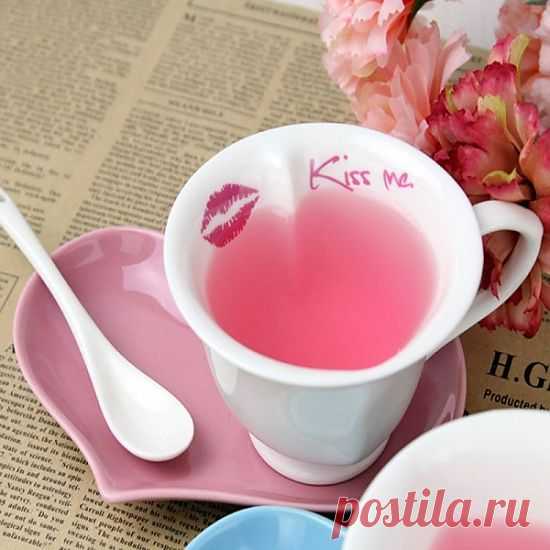 Чашка-сердечко "Kiss Me" pink | Fabylonia.ru - Ежедневное вдохновение лучшими дизайнерскими вещами