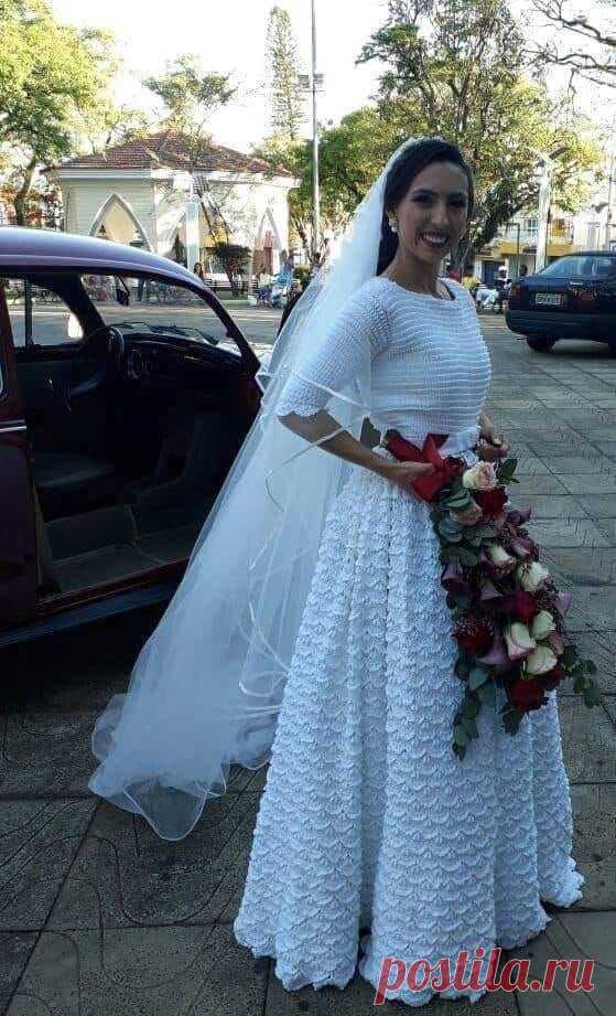 Вязаное крючком свадебное платье