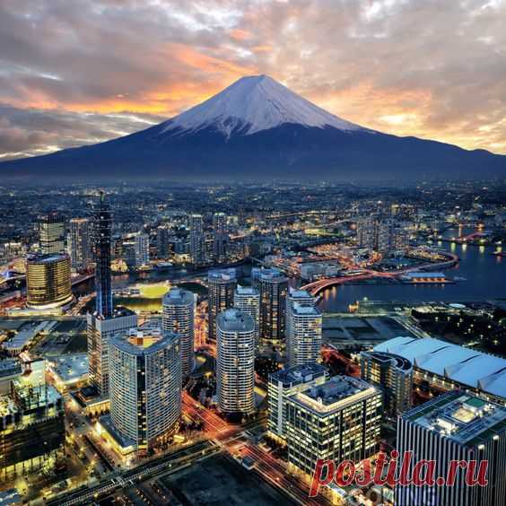 Tokyo, Japan. 
Booking.com   |  Pinterest • Всемирный каталог идей