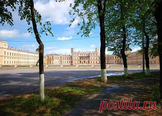 GATCHINA PALACE - outskirts of Saint Petersburg, Russia. The Gatchina Palace was built in 1766–1781 in Gatchina town by Antonio Rinaldi for Count Grigori Grigoryevich Orlov.  |  Pinterest • Всемирный каталог идей