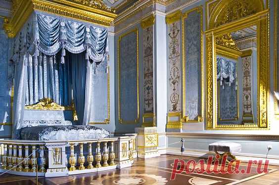 Embellished balasters gatchina Palace Interior | Interiors of the Grand Palace in Gatchina, royal estate south of St ...   |  Pinterest • Всемирный каталог идей