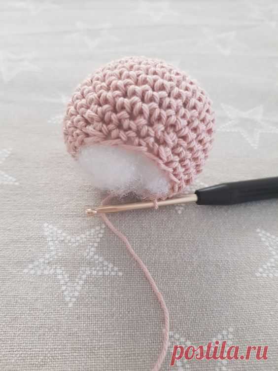 Free instructions for crocheting balls in the form of video and text with pictures. Nothing can go wrong.