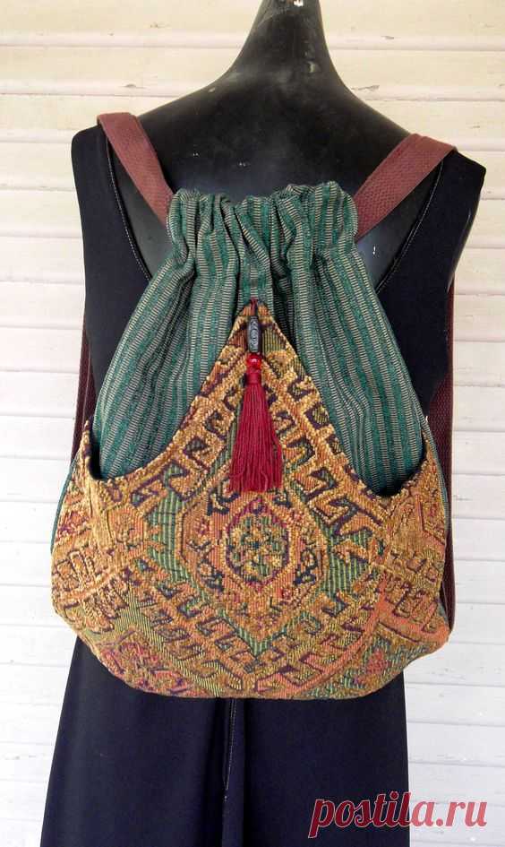(189) Backpack of Chenille Tapestry Boho Backpack by piperscrossing, via Etsy. | РЮКЗАКИ
