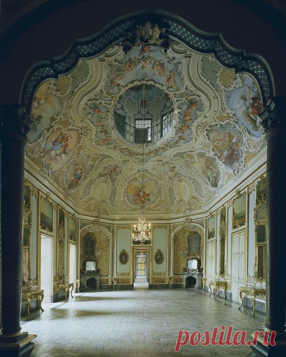 Ballroom, Catania, photo: Michael Eastman,palazzo biscari, catania province, region Sicily, Italy   |  Pinterest • Всемирный каталог идей