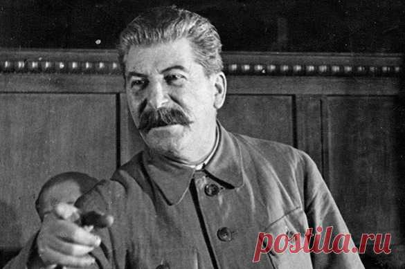 В Каспийское море, как известно, впадает великая русская река Волга. А знаете ли вы, что оно могло исчезнуть с карты еще в советскую эпоху? Проект осушения Каспия придумал в 1952 году Иосиф Сталин.