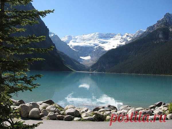 Нетронутая красота ледникового озера / Туристический спутник