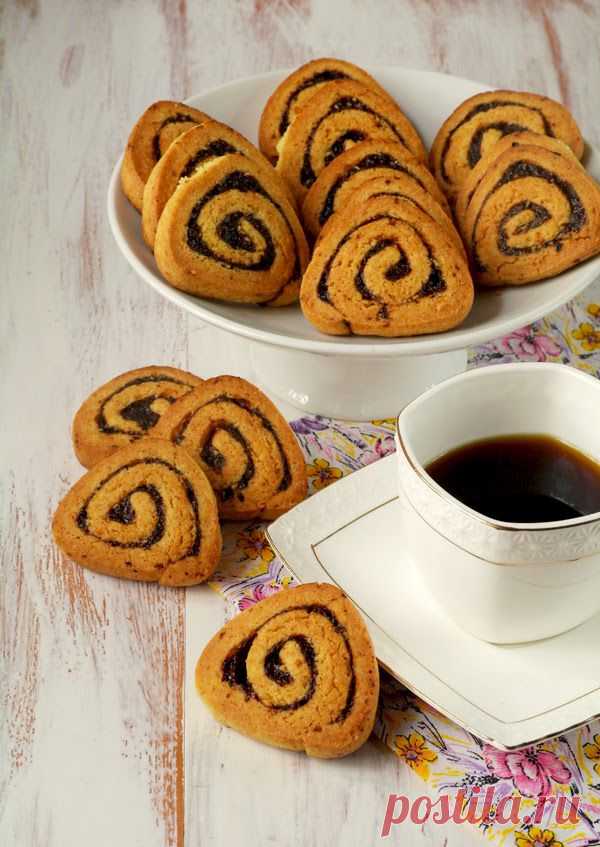 Просто и вкусно: Печенье "Уголки спиральные с черносливом"