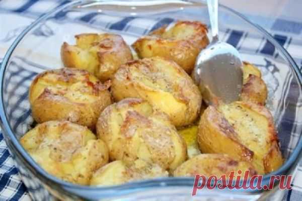 Очень вкусный и ароматный картофель, запеченный по-португальски!