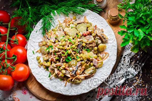 Салат со шпротами и зелёным горошком, рецепт с фото очень вкусный