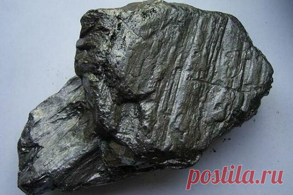 Графит: применение и физические свойства (температура плавления, формула, тип кристаллической решетки, теплопроводность, удельное сопротивление, плотность, твердость, структура), как выглядит