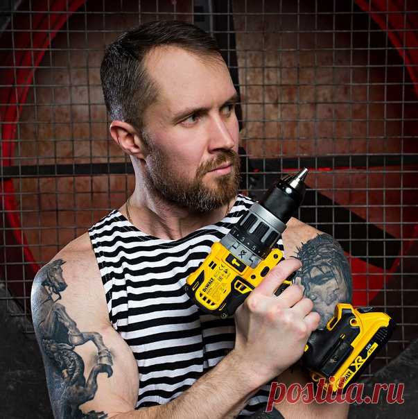 РЕЗУЛЬТАТЫ КОНКУРСА. 3 известных бренда объединились, чтобы... ...подарить тебе и твоим друзьям классные подарки: В конкурсе победу одержал Дмитрий Горбунов и его друзья Антон Смирнов и Марина Смирнова Они получают: 🎁 сумку BLACK+DECKER 🎁 рулетку и нож STANLEY 🎁 угловую ударную насадку IMPACT и биты DEWALT Поздравляем победителей! 🎉🎉 Напишите нам в личные сообщения, расскажем как забрать подарки