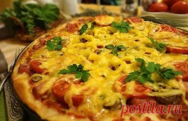 Один из самых вкуснейших шедевров Итальянской кухни!
"Пицца с ветчиной и сыром"!
Рецепт смотреть на сайте...