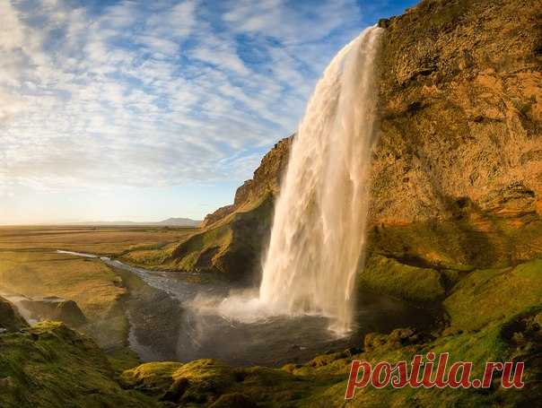 Водопад Сельяландсфосс, Исландия. Автор фото — Кирилл Трубицын: nat-geo.ru/photo/user/50918/