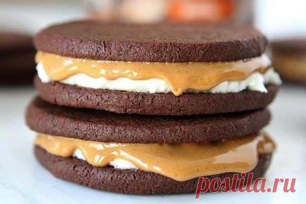 Домашний choco pie с арахисовым маслом.