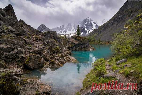 Верхнее Шавлинское озеро, Алтай. Автор фото: Павел Силиненко.