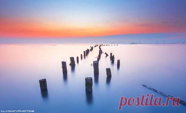 Поселок Сангачалы на берегу Каспийского моря. Азербайджан. Автор фото — Lyokin Photos: nat-geo.ru/photo/user/45802/