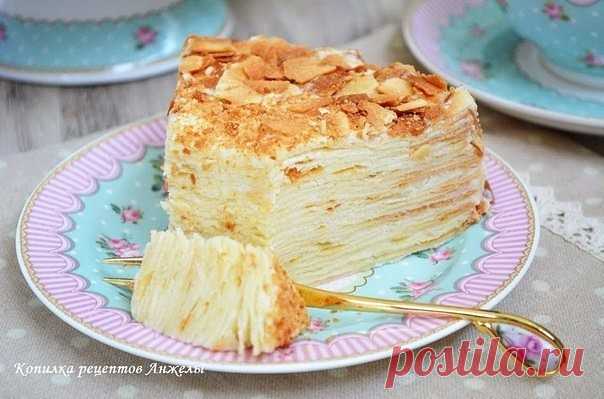 Торт НАПОЛЕОН по рецепту Ирины Хлебниковой.
ИНГРЕДИЕНТЫ
Для теста:
300 + 90 г муки
100 г сахара
120 г масла
120 г сметаны
2 яйца
соль, сода - на кончике ножа
Для крема:
500 + 125 мл молока
1 яйцо
200 г сахара
2 ст ложки с горкой муки
250 г хорошего, качественного сливочного масла комнатной t
ПРИГОТОВЛЕНИЕ ТЕСТА
300 г муки просеиваем в большую миску.
Добавляем сахар, соль, соду и нарезанное на кубики холодное сливочное масло.
Все перемешиваем и растираем пальцами в кро...