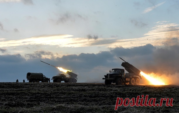 За минувшие сутки в АТО зафиксирован 41 обстрел, двое военных ранены, - пресс-центр Украинские военные были вынуждены открыть ответный огонь около населенного пункта Желтое