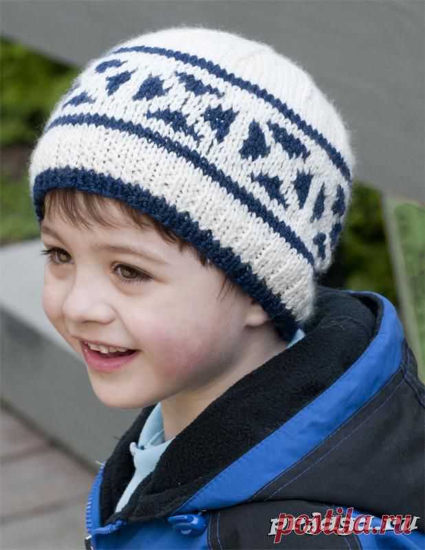 Детские шапочки, шарфики и береты спицами или крючком с описанием
