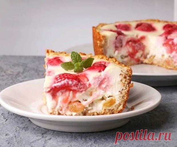 Пирог из овсянки с клубникой и йогуртом: простой рецепт вкусного летнего десерта