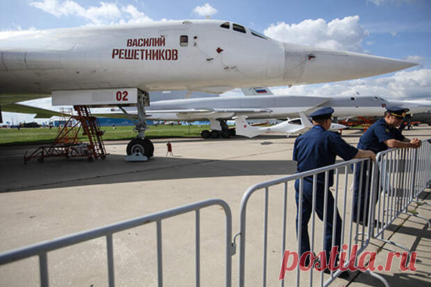 Одобрено Сердюковым: «Туполев» и КАЗ подчинят фирме «Ильюшина»? - Авиаторы и их друзья - медиаплатформа МирТесен «Ростех» объединяет конструкторские бюро «Ту», «Ил», авиазаводы в Казани, Воронеже и Ульяновске Реформа попавшей под крыло Сергея Чемезова Объединенной авиастроительной корпорации становится все радикальнее. По информации «БИЗНЕС Online», на повестке дня объединение под единым управлением