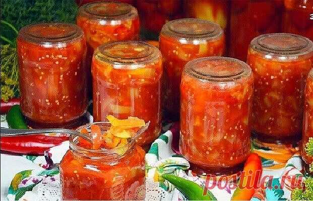Лечо проверенное временем   
Проверенный рецепт вкусного лечо.
Лечо получается слегка сладковатым и его очень любят дети.
Ингредиенты:
3 кг томатов,
3 кг болгарского перца,
1 стручок острого перца (или по вкусу),
250 г сахара,
250 мл растительного масла,
2 ст. ложки соли,
2 ст. ложки 9% уксуса,
специи: лавровый лист, перец горошком или те, которые любите в лечо.
Приготовление:
1. Томаты и острый перец пропустить через мясорубку и перелить в емкость для варки. Добавить со...