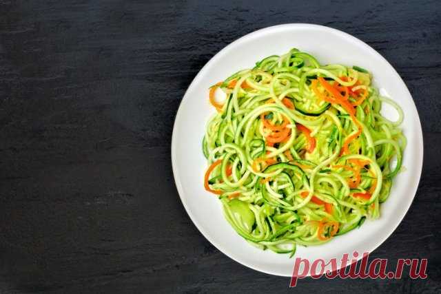 Кабачки по-корейски: рецепт на зиму | Все буде добре Кабачки по-корейски - рецепт приготовления от Сергея Калинина на зиму. Как приготовить кабачки по-корейски на зиму