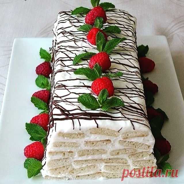 #КулинарныйБлог_торт
🍴Торт "Медовое полено"✨
🔸Ингредиенты:
🔸Для теста:
мед - 80-90гр (2-3ст.л.)
сахар - 2/3 стакана
мука - 2,5-3стакана
яйца - 3шт
сода - 0,5ч.л.
🔸Для крема:
сметана 15% - 800мл
творожная масса - 600гр (я использую творожные сырки)
сахар - 1 стакан
