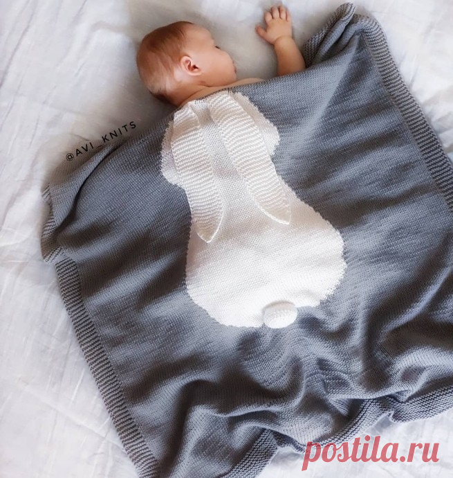 Плед спицами, с изображением милого зайка пряжа Gazzal Baby cotton XL 50гр/105м, спицы номер 4 размер пледика 90×110 см расход пряжи: около 100гр белого цвета и около 420гр серого цвета  плотность вязания 10см ×10 см = 19п × 25р  набираем 170 петель плюс 2 кромочные  - вяжем 16 рядов платочн