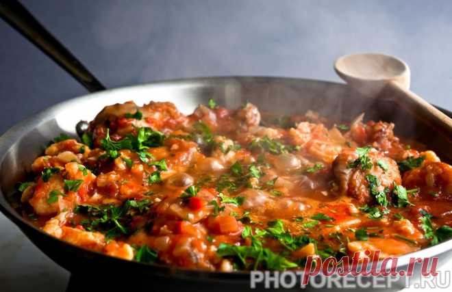 Рыба, тушеная в томате с морковью и луком - рецепт с фото пошагово
