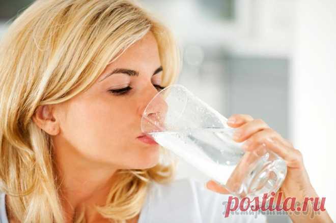 Популярные советы о здоровье нужно ли пить 2 литра воды и делать 10 тысяч шагов в день