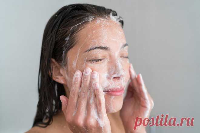 Сода для очищения кожи лица Как приготовить очищающие маски на основе соды самостоятельно? Кому противопоказана сода? Рецепты масок для разных типов кожи.