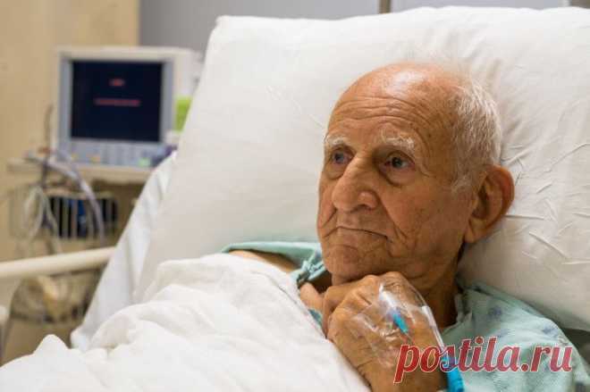 Nurse Reveals The 5 Biggest Regrets People Have On Their Deathbed