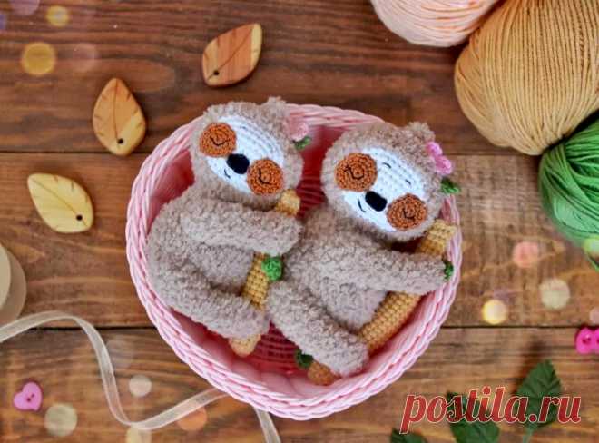 PDF Ленивцы крючком. FREE crochet pattern; Аmigurumi animal patterns. Амигуруми схемы и описания на русском. Вязаные игрушки и поделки своими руками #amimore - маленький ленивец из плюшевой пряжи, плюшевая зверюшка, животное.