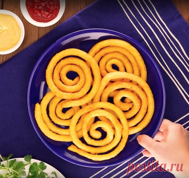 Хрустящие картофельные спиральки. Так вкусно похрустеть с соусом!