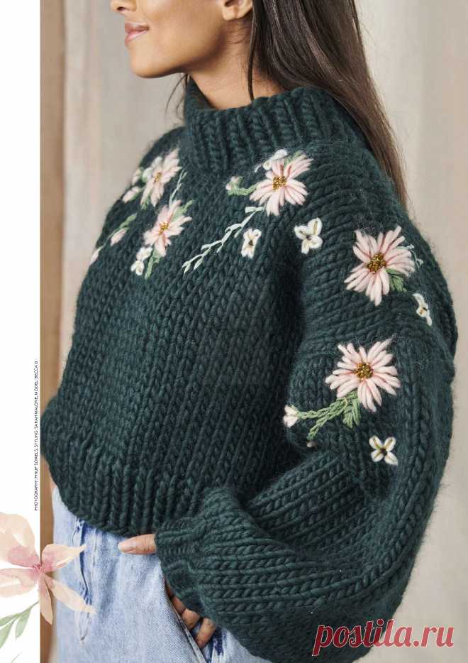 пуловер с вышивкой