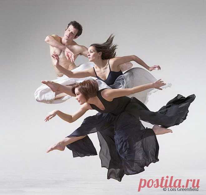 Танцоры в фотографиях Lois Greenfield