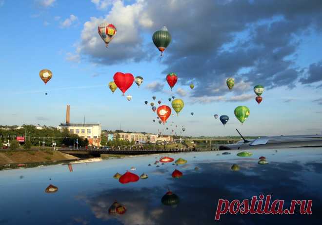 Hot Air Balloon Festival Marks 100 Years of Independence in Lithuania: Pictures