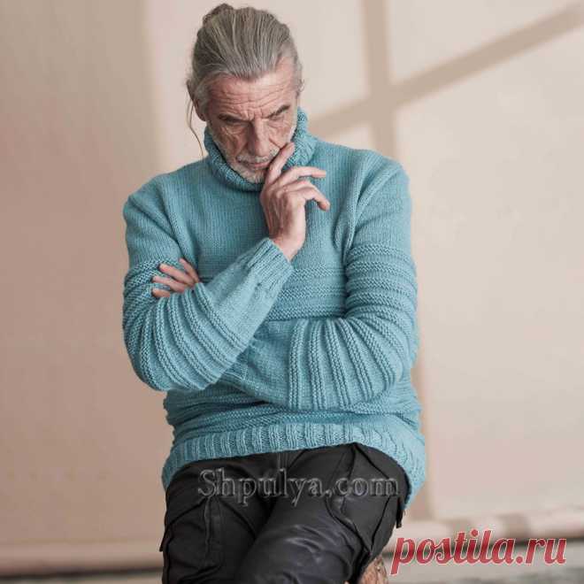 Строгий мужской свитер связан спицами лицевой гладью и рельефным узором украшающим рукава и нижнюю часть свитера. свитер связан из теплой шерсти альпаки и мериноса бирюзового цвета.