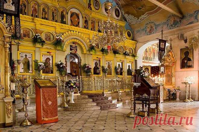 Как вести себя православному христианину В ХРАМЕ БОЖИЕМ