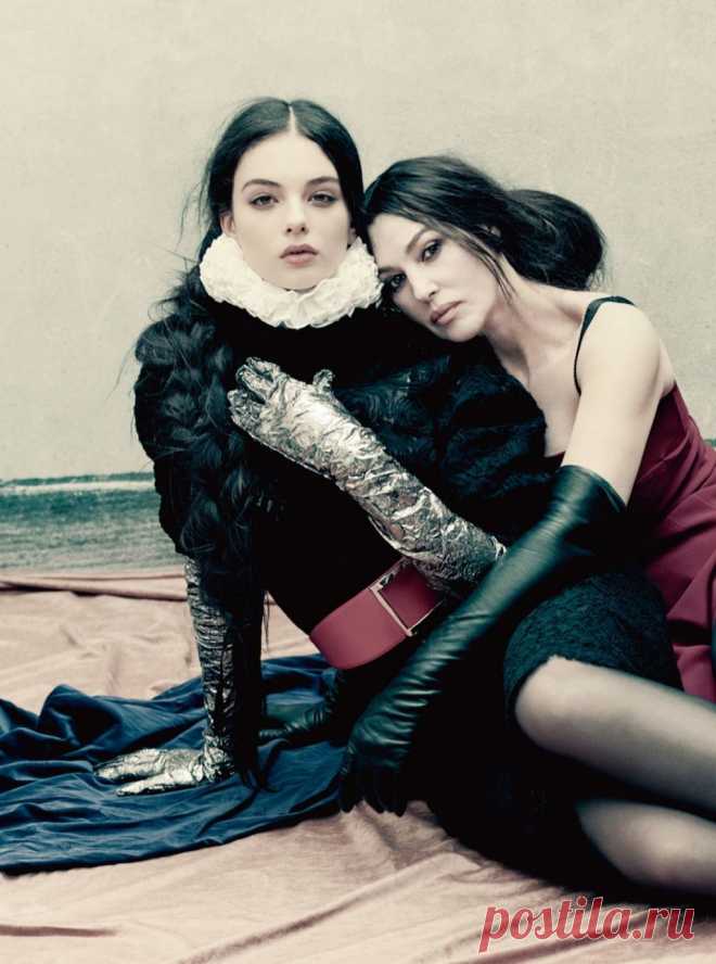 Home / Twitter  #MonicaBellucci and her daughter #DevaCassel, photographed by #PaoloRoversi and styled by #IbrahimKamara for #VogueItalia July 2021