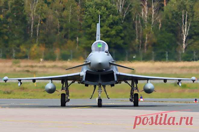 Фото EUROFIGHTER Typhoon (QEAFQA412) - FlightAware