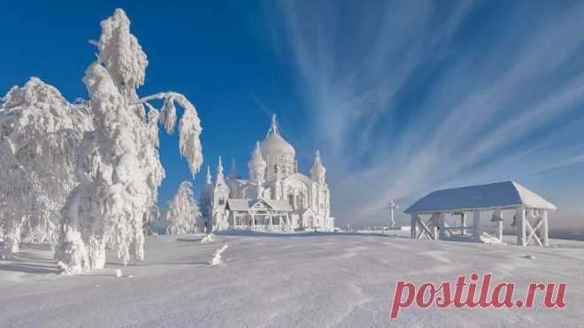 Непередаваемая красота...
Храм на Белой горе в Пермском крае зимой