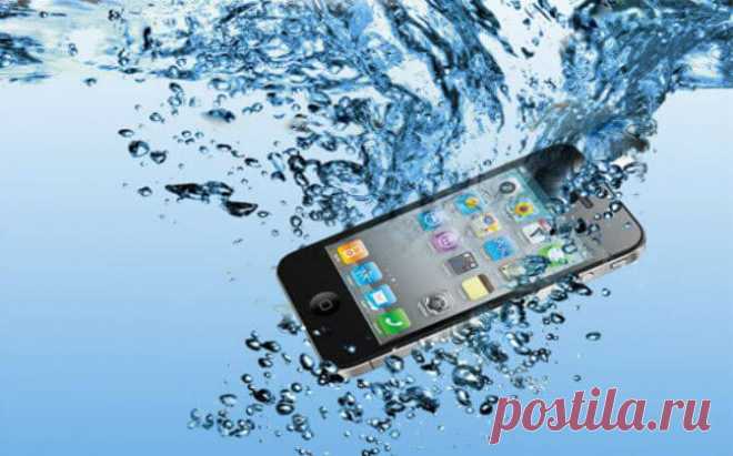 Телефон упал в воду: что делать? Если телефон упал в воду, что делать, как спасти телефон, упавший в воду, разными способами, что нельзя делать, если на телефон попала жидкость.