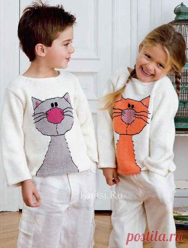 Детский пуловер с кошками.