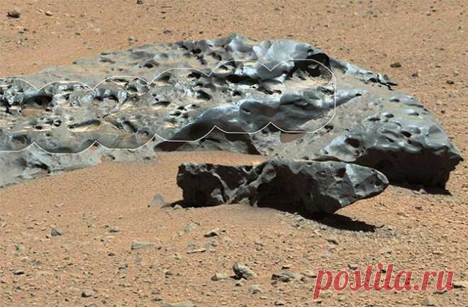 Curiosity обнаружил на Марсе большой железный метеорит - новости космоса, астрономии и космонавтики на ASTRONEWS.ru