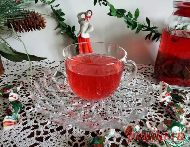 Мятно-имбирный чай с ягодами – кулинарный рецепт