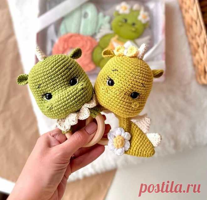 Погремушка Дракоша крючком. Амигуруми схемы и описания. Автор: @lesytoys